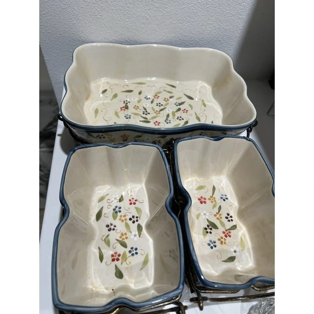 Temptations by Tara Petals Bakeware 3 Baking Dishes, 2 Trivets, 3 Metal Trays